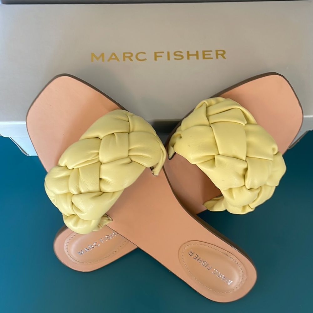 Nib Marc Fisher sandals